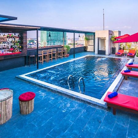 Diamond Palace Resort & Sky Bar بنوم بنه المظهر الخارجي الصورة