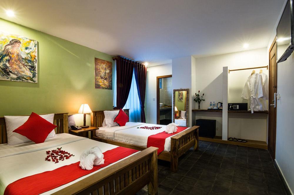 Diamond Palace Resort & Sky Bar بنوم بنه المظهر الخارجي الصورة
