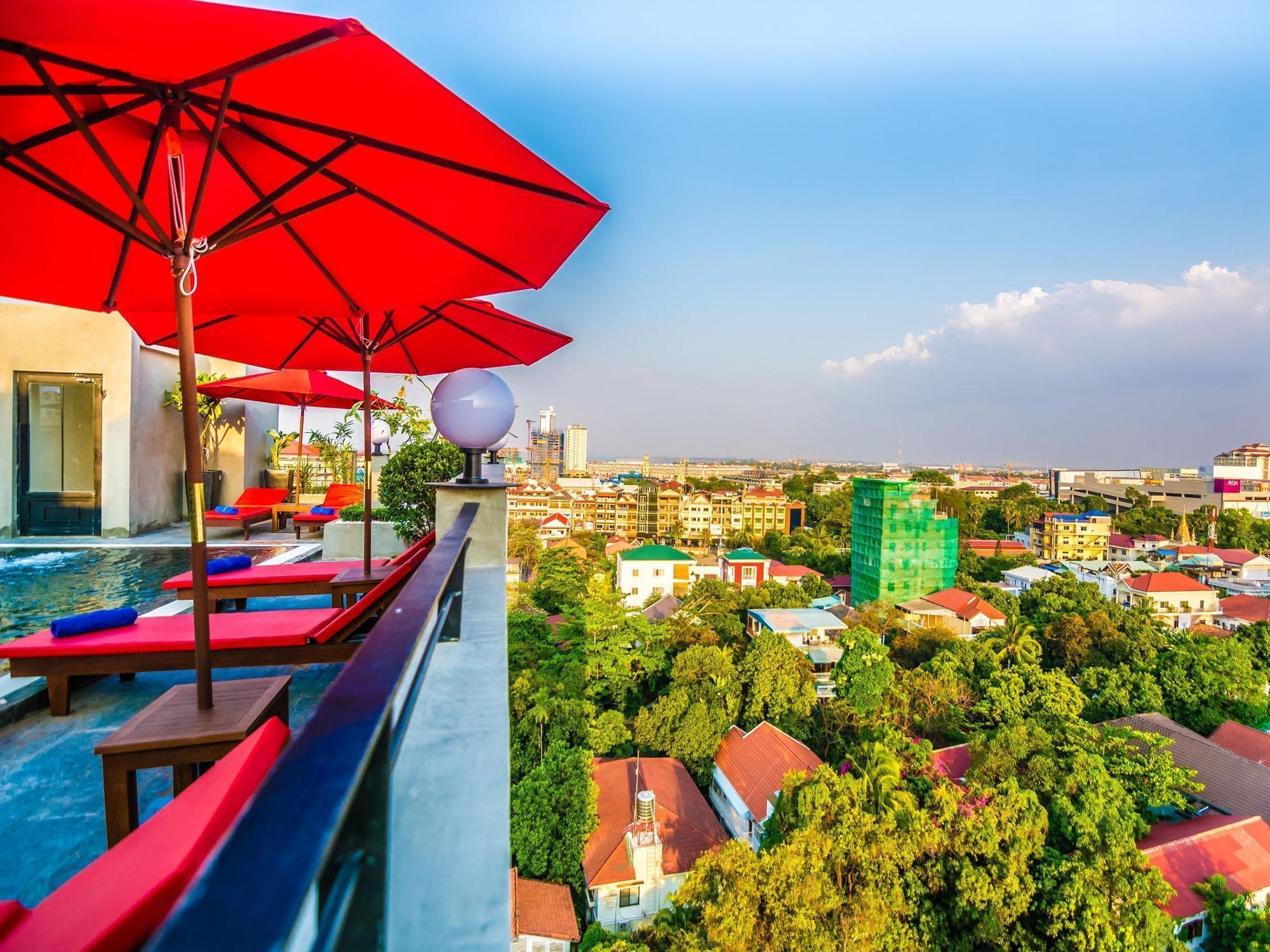Diamond Palace Resort & Sky Bar بنوم بنه المظهر الخارجي الصورة