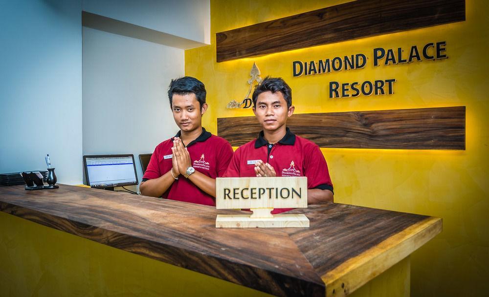Diamond Palace Resort & Sky Bar بنوم بنه المظهر الخارجي الصورة