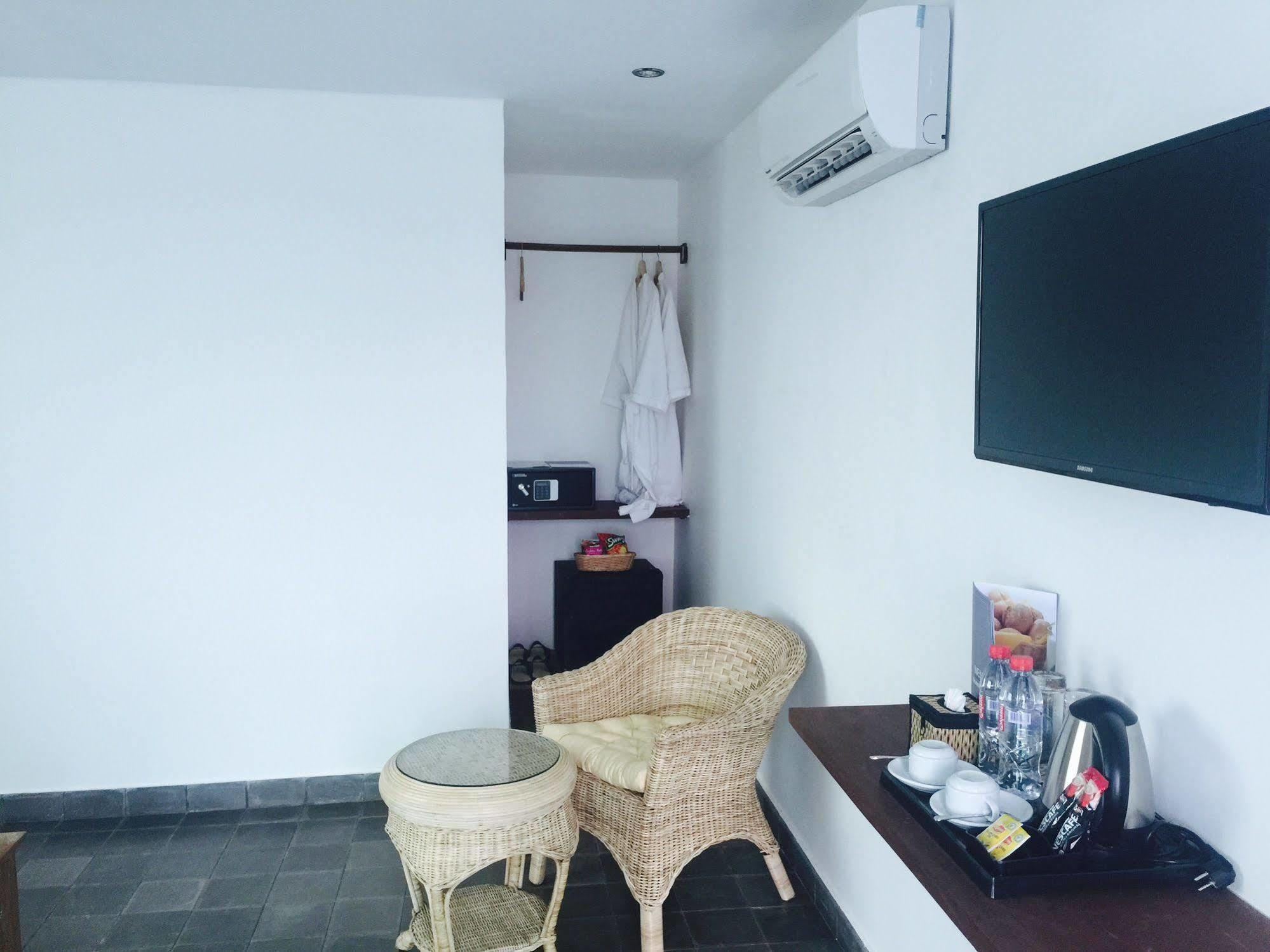 Diamond Palace Resort & Sky Bar بنوم بنه المظهر الخارجي الصورة